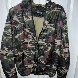 CAMO WINDBREAKER